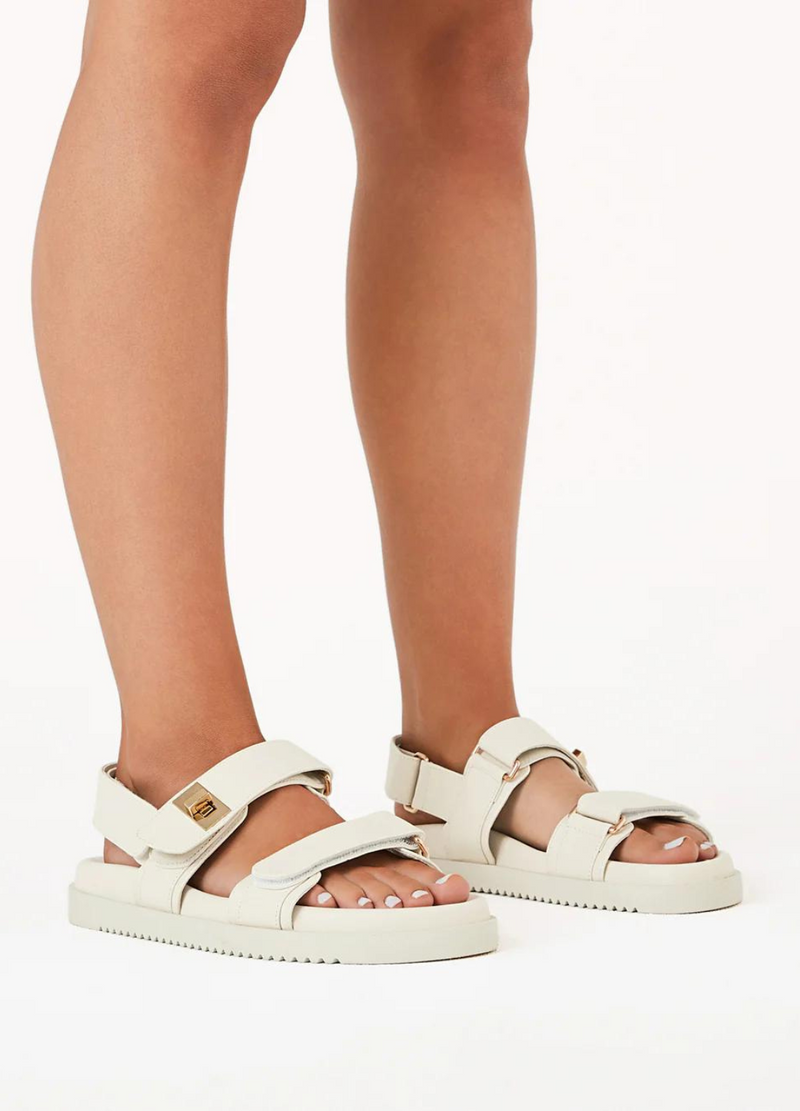 Alvina Sandal