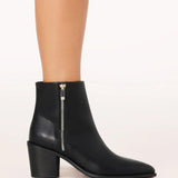 Darbin Ankle Boot (Black)