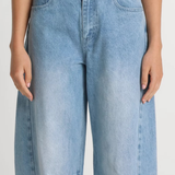 Cora Barrel Jeans (Light Blue)