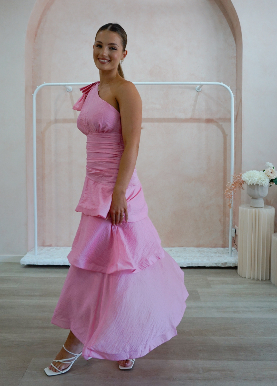 Joslin Tiered Midi (Pink)